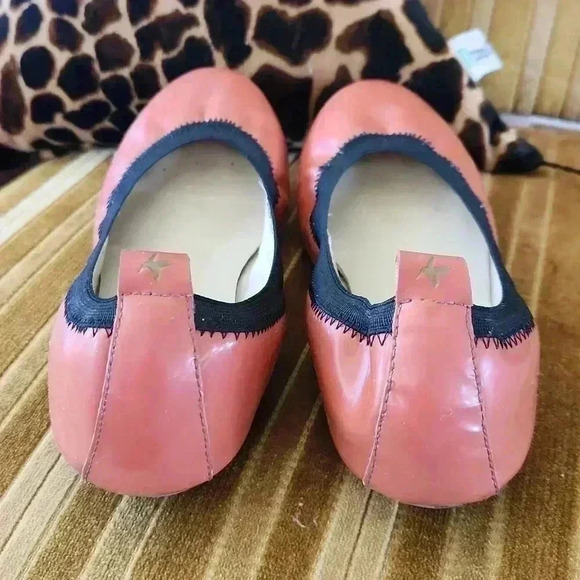 Very Lovely Soles Essence Flats Coral sz 7 - Picture 3 of 16
